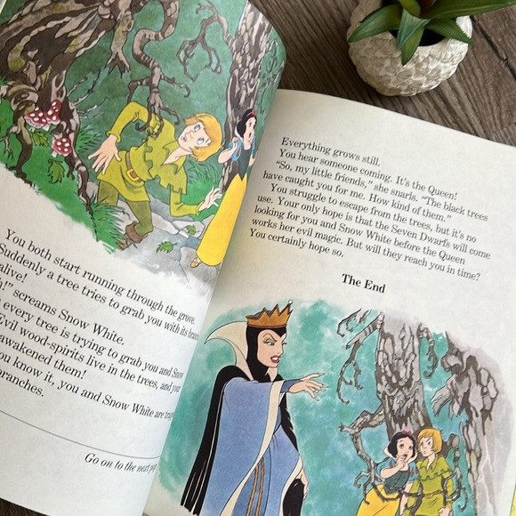 VINTAGE choose your own adventure Walt Disney Snow White in the enchanted forest - Picture 11 of 15